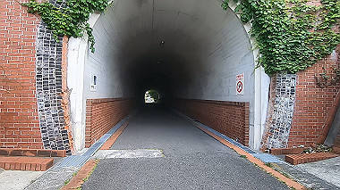 gx011252.mp4_snapshot_00.28_thumb.jpg