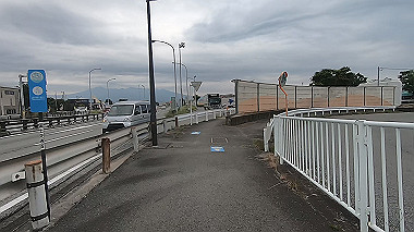 gx011330.mp4_snapshot_01.26_thumb.jpg