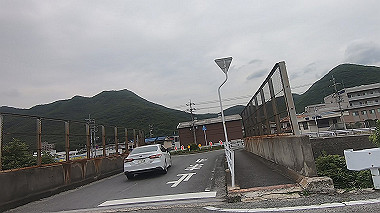 gx011609.mp4_snapshot_00.08_thumb.jpg