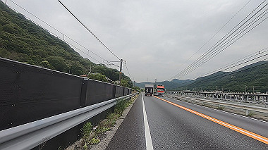 gx011609.mp4_snapshot_01.28_thumb.jpg