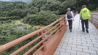 gx011853.mp4_snapshot_01.15_thumb.jpg