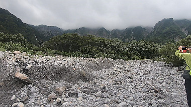 gx011884.mp4_snapshot_02.05_thumb.jpg