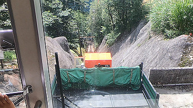 gx012125.mp4_snapshot_00.15_thumb.jpg