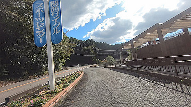 gx012268.mp4_snapshot_00.05_thumb.jpg
