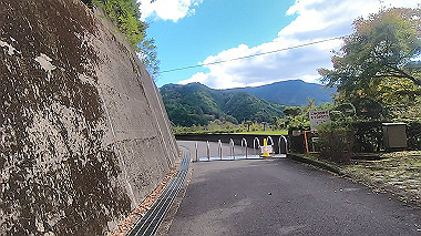 gx012272.mp4_snapshot_01.23_thumb.jpg