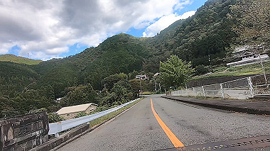 gx012276.mp4_snapshot_01.47_thumb.jpg