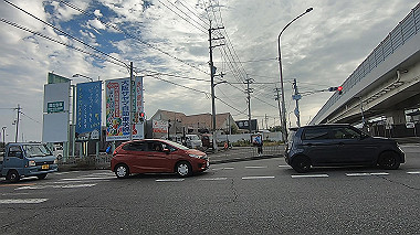 gx012290.mp4_snapshot_00.23_thumb.jpg