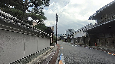 gx012300.mp4_snapshot_00.15_thumb.jpg