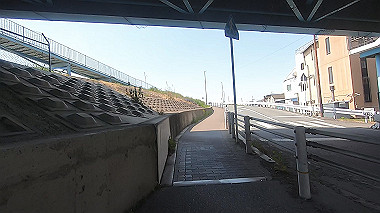 gx012464.mp4_snapshot_00.26_thumb.jpg