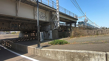 gx012476.mp4_snapshot_00.18_thumb.jpg