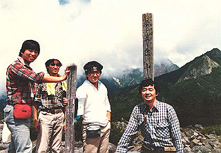 198608_009_thumb.jpg