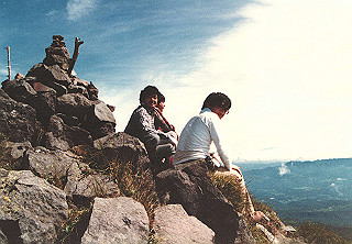 198608_053_thumb.jpg