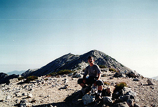 199408_055_thumb.jpg