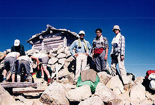 199408_064_thumb.jpg