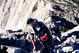 199408_077_thumb.jpg
