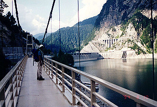 199408_217_thumb.jpg
