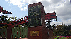 pb010964_thumb.jpg