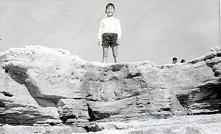 1966-1977_004_thumb.jpg