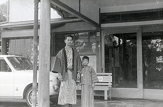 1966-1977_034_thumb.jpg