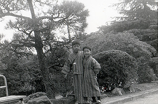 1966-1977_036_thumb.jpg