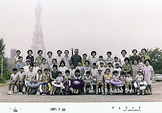 1966-1977_069_thumb.jpg