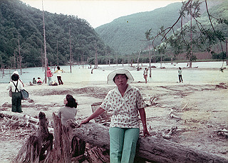 1966-1977_332_thumb.jpg