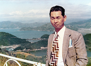 1966-1977_371_thumb.jpg