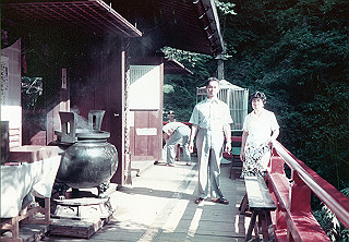 1966-1977_395_thumb.jpg