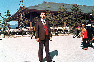 1979_214_thumb.jpg