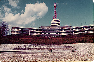 19820399_002_thumb.jpg