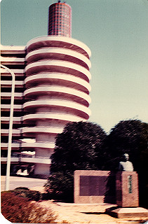 19820399_003_thumb.jpg