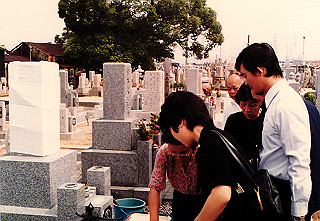 19830900_001_thumb.jpg