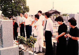 19830900_006_thumb.jpg