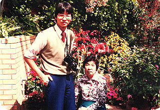 19840499_003_thumb.jpg