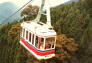 19841010_104_thumb.jpg