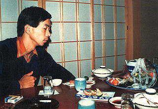 19851200_001_thumb.jpg