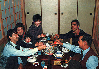 19851200_003_thumb.jpg