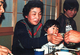 19851200_008_thumb.jpg