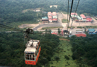 19861000_006_thumb.jpg
