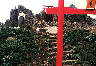 19861000_012_thumb.jpg