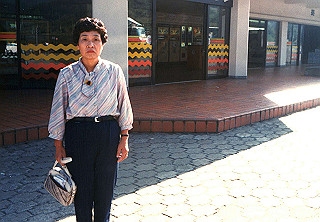 19861000_031_thumb.jpg