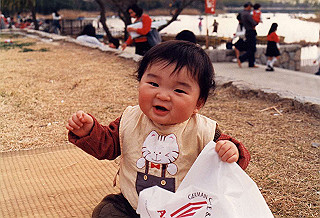 19870300_001_thumb.jpg