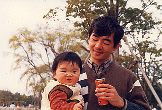 19870300_004_thumb.jpg