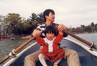 19870300_006_thumb.jpg
