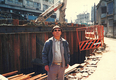 19880403_033_thumb.jpg