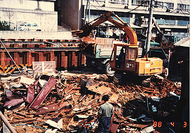 19880403_048_thumb.jpg