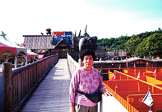 19891001_007_thumb.jpg