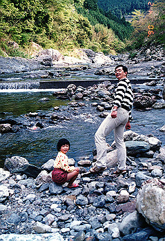 19900429_002_thumb.jpg