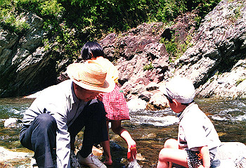 19900429_006_thumb.jpg