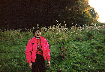 19910399_905_thumb.jpg